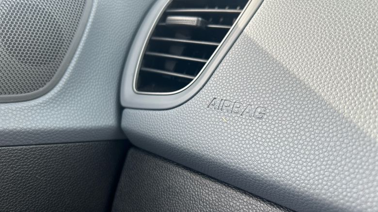 Hyundai i20 1.2 Blue Drive Premium 5dr Petrol Hatchback